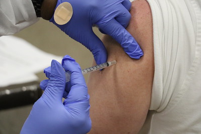 KS community college pays employees to get COVID-19 vaccine