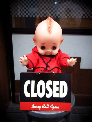 closed sign childcare