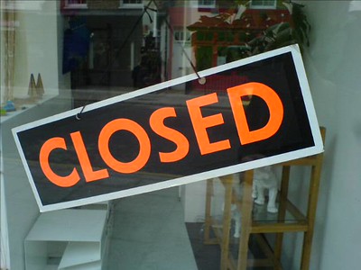 closed sign college closures