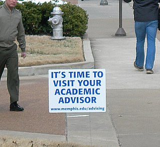 sign on campus academic advising